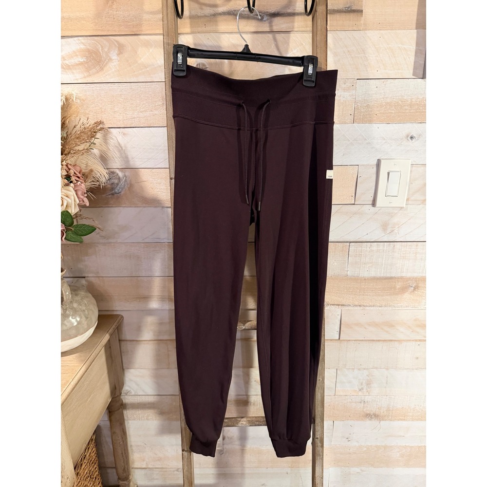 Vuori Performance Joggers Mahogany Plum Slim Fit Activewear Lounge Pants